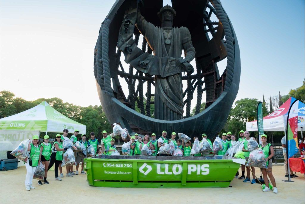 La Patrulla Verde de Llopis retira 3.000 kilos de residuos