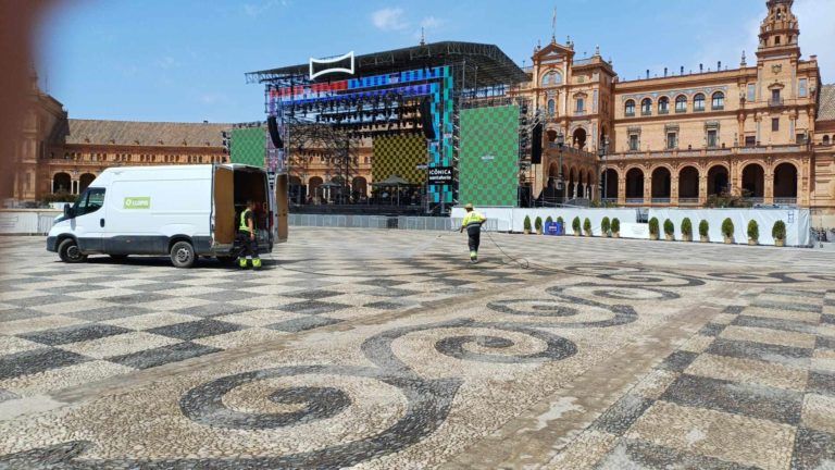 limpieza viaria en icónica
