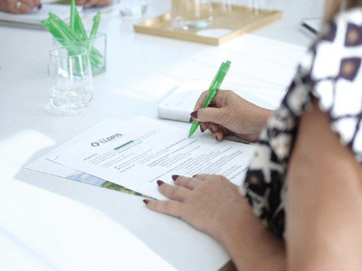 Firma de un informe de consultoría ambiental de Llopis