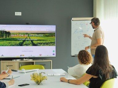 Formación ambiental para empresas impartida por Llopis
